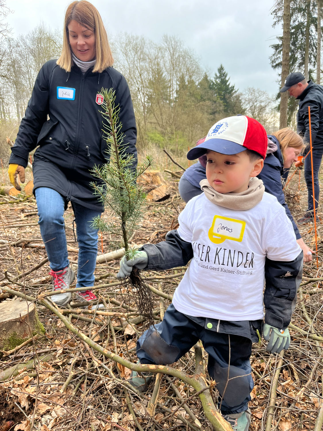 SPECIAL: Für jede Kinderhand ein Baum – Packen wir’s an!